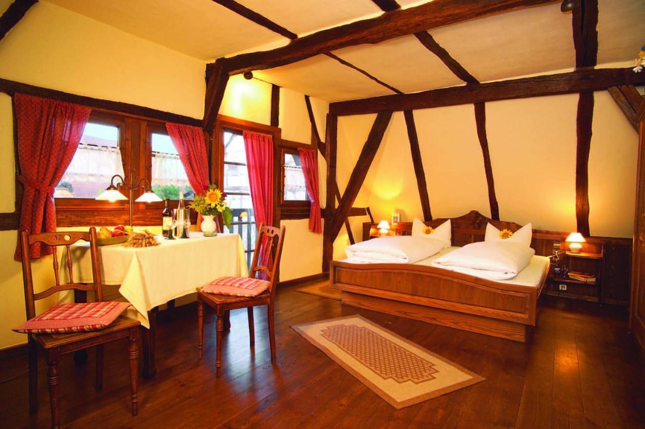 Hotel Restaurant Zum Nachtwaechter Lienzingen Habitación foto